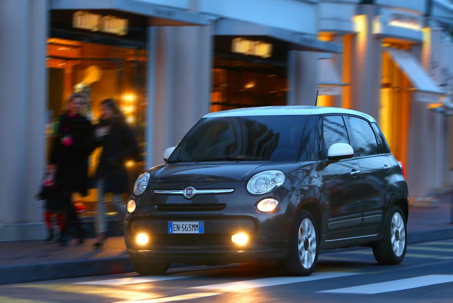 Fiat 500L 1.6 MJT 2013 года  (фото 36 из 47)